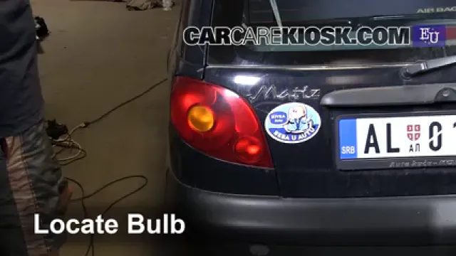 2001 Daewoo Matiz SE 0.8L 3 Cyl. Éclairage Feu clignotant arrière (remplacer l'ampoule)
